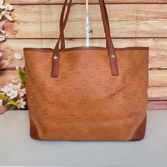 MCM Tote Bag - Picture 3 of 10